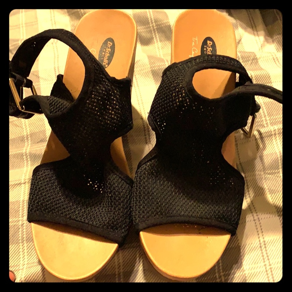 Like New !! Dr. Scholls wedges !!